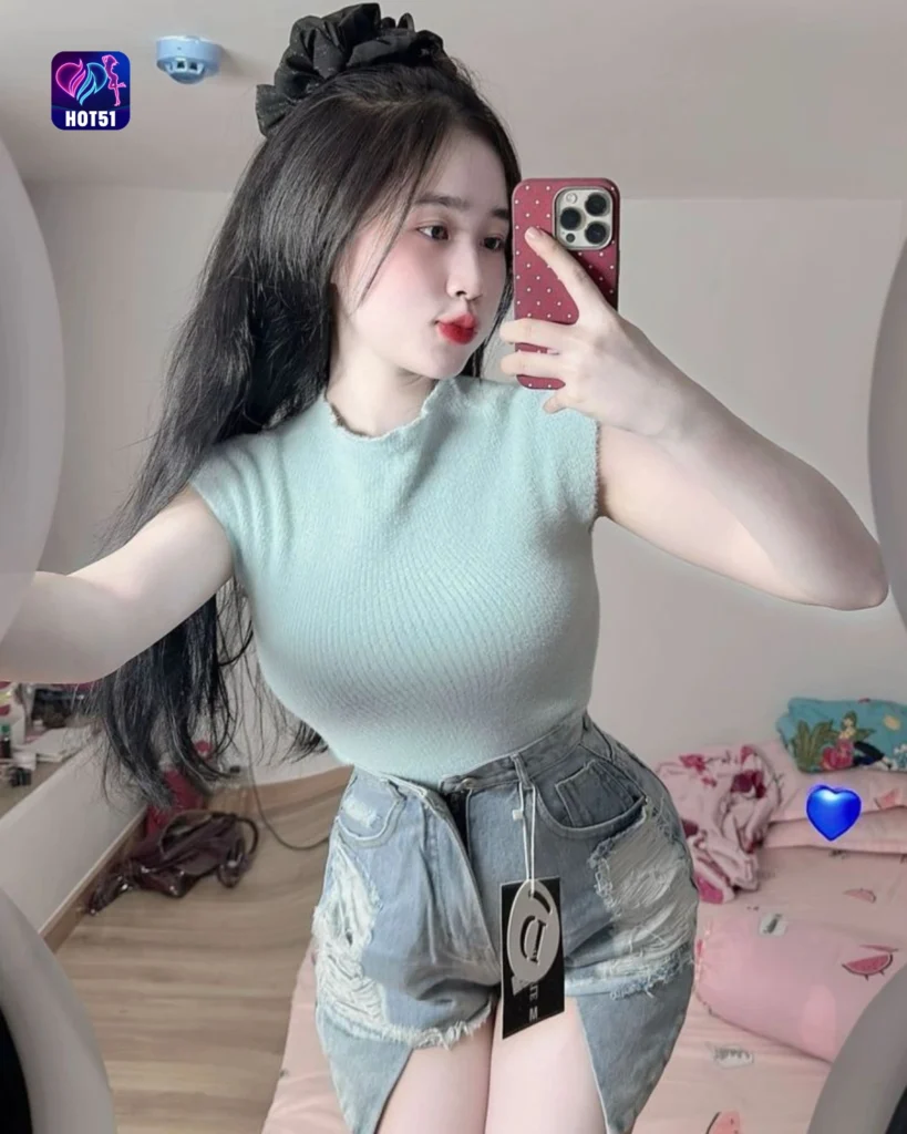 Download Hot51 Live Indonesia Review Aman, Perbandingan Versi & Fakta Hot51 Mod APK (1)